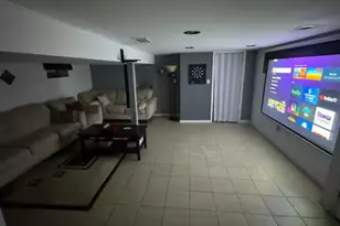 8813 S Euclid Ave, Chicago, IL 60617 - Photo 23