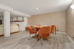 132 E Gladys Ave, Elmhurst, IL 60126 - Photo 17