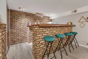 132 E Gladys Ave, Elmhurst, IL 60126 - Photo 15