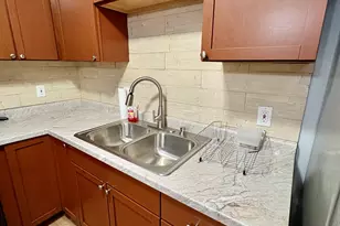 2347 Carnation Dr, Crest Hill, IL 60403 - Photo 7