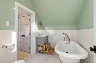 2109 W Montrose Ave, Chicago, IL 60618 - Photo 29