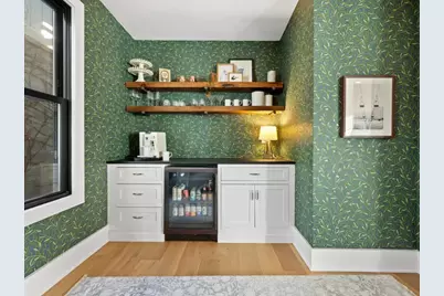 2109 W Montrose Avenue, Chicago, IL 60618 - Photo 15