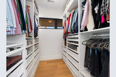 2109 W Montrose Avenue, Chicago, IL 60618 - Photo 21