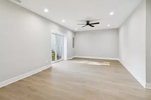 302 Hughes Ave, Lockport, IL 60441 - Photo 11