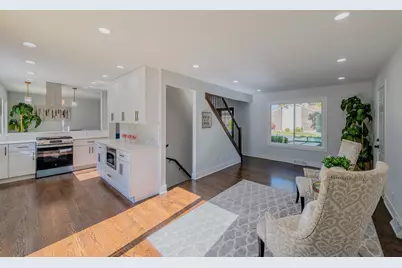 380 Ventura Club Drive, Roselle, IL 60172 - Photo 15