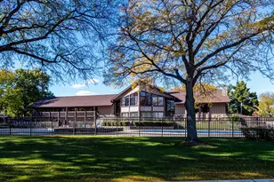 380 Ventura Club Dr, Roselle, IL 60172 - Photo 29