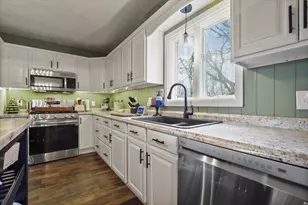 517 Sunrise Dr, Chenoa, IL 61726 - Photo 17