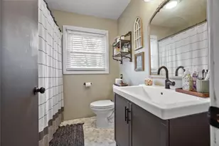 517 Sunrise Dr, Chenoa, IL 61726 - Photo 27