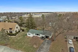 517 Sunrise Dr, Chenoa, IL 61726 - Photo 35