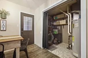 517 Sunrise Dr, Chenoa, IL 61726 - Photo 11