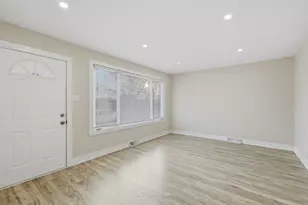 2754 E 127th St, Chicago, IL 60633 - Photo 3