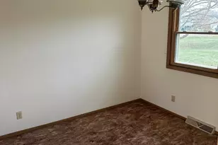 803 E Washington St, Leroy, IL 61752 - Photo 33