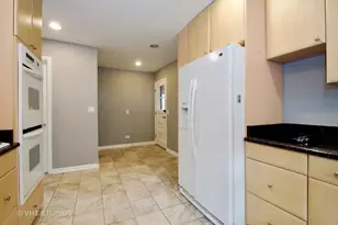 2749 W North Shore Ave, Chicago, IL 60645 - Photo 5