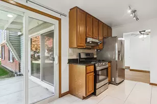 1316 Evergreen Dr, Palatine, IL 60074 - Photo 13