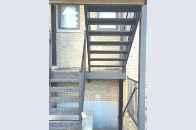 2544 W Hollywood Avenue #1, Chicago, IL 60659 - Photo 39