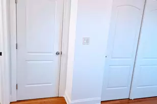 2544 W Hollywood Ave, Chicago, IL 60659 - Photo 15