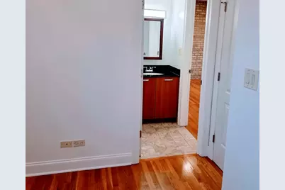 2544 W Hollywood Avenue #1, Chicago, IL 60659 - Photo 25