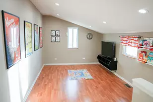 33 Foxglove Ct, Streamwood, IL 60107 - Photo 13