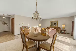 2 Guildford Dr, Bourbonnais, IL 60914 - Photo 13
