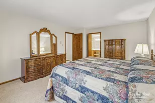 2 Guildford Dr, Bourbonnais, IL 60914 - Photo 15