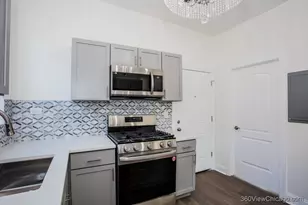 3447 W Chicago Ave, Chicago, IL 60651 - Photo 17