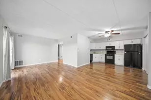 1500 N Rock Run Dr, Crest Hill, IL 60435 - Photo 7