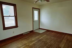 204 S Washington St, Tampico, IL 61283 - Photo 3