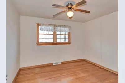 15043 Tripp Avenue, Midlothian, IL 60445 - Photo 9