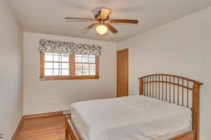 15043 Tripp Ave, Midlothian, IL 60445 - Photo 11