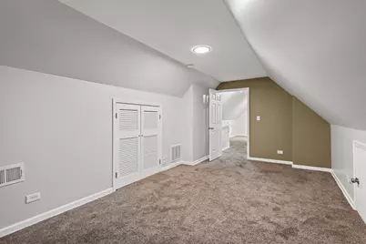 3251 W Berteau Avenue #2, Chicago, IL 60618 - Photo 13