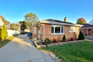 311 S Main St, Mount Prospect, IL 60056 - Photo 1