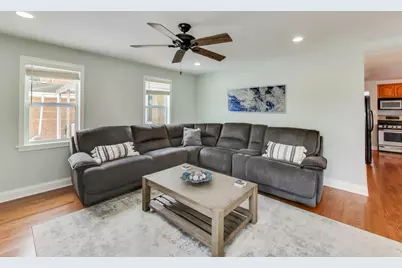 6544 W Devon Avenue, Chicago, IL 60631 - Photo 13