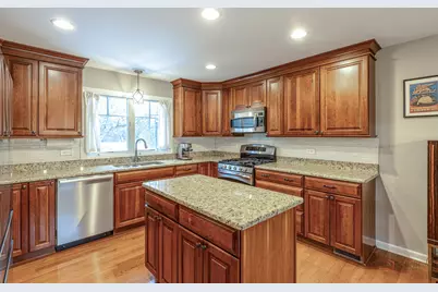 29860 N River Drive, Libertyville, IL 60048 - Photo 11