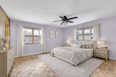 801 Woodlawn Drive, Dekalb, IL 60115 - Photo 9