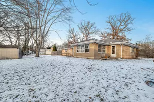 801 Woodlawn Dr, Dekalb, IL 60115 - Photo 17