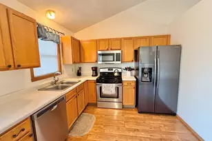 1965 Broadmoor Rd, Rockton, IL 61072 - Photo 13