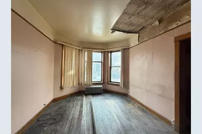 758 S Kedvale Avenue, Chicago, IL 60624 - Photo 9