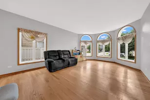 10745 Lockwood Ave, Oak Lawn, IL 60453 - Photo 11