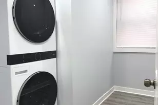 2442 N Lawndale Ave, Chicago, IL 60647 - Photo 11