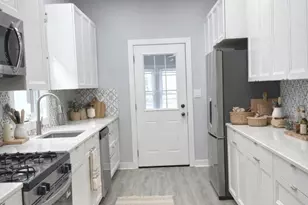 2442 N Lawndale Ave, Chicago, IL 60647 - Photo 3