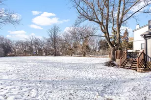 1906 N Summit St, Wheaton, IL 60187 - Photo 23