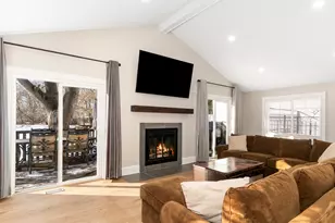 1906 N Summit St, Wheaton, IL 60187 - Photo 7