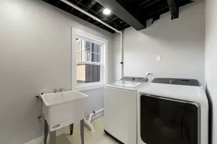 1906 N Summit St, Wheaton, IL 60187 - Photo 21