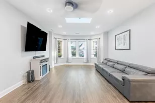 5330 W Drummond Pl, Chicago, IL 60639 - Photo 3