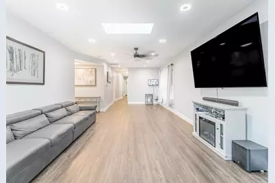 5330 W Drummond Place, Chicago, IL 60639 - Photo 5