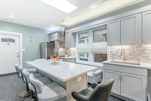 5330 W Drummond Pl, Chicago, IL 60639 - Photo 7