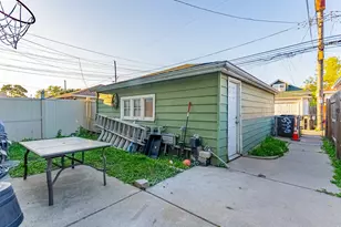 5330 W Drummond Pl, Chicago, IL 60639 - Photo 39