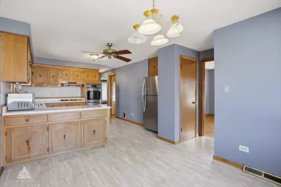 9028 Meade Avenue, Oak Lawn, IL 60453 - Photo 19