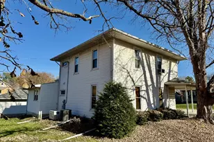 107 N Oneca St, Tonica, IL 61370 - Photo 3