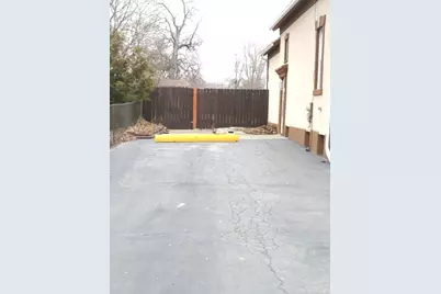 722 Richards Street, Joliet, IL 60433 - Photo 3